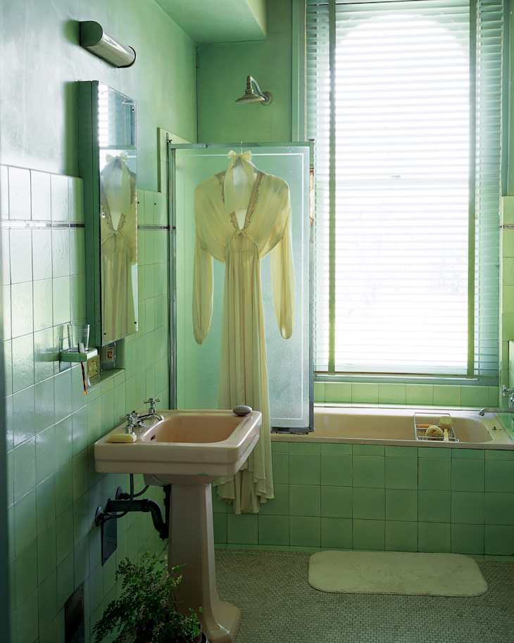 How Bathrooms Have Transformed Over the Past 100+ Years | Apartment Therapy