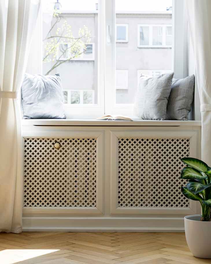 Why Radiator Benches Deserve More Praise | Apartment Therapy