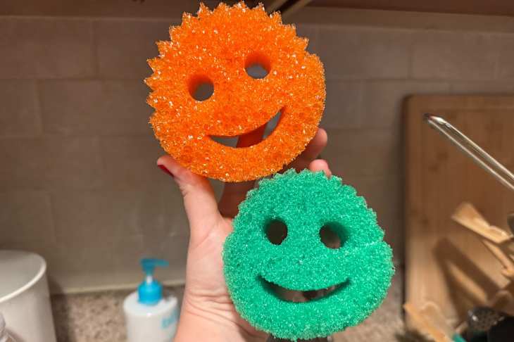 How to Clean Smelly Kitchen Sponges: Easy Tips for Freshness