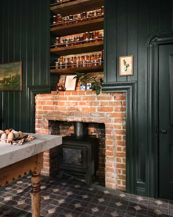 Joanna Gaines Painted Her Kitchen Cabinets the Most Gorgeous Green ...