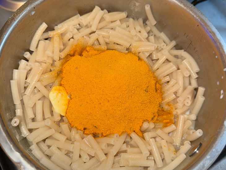 This Delicious Condiment Is Why Kraft's New Mac & Cheese Flavor Tastes ...