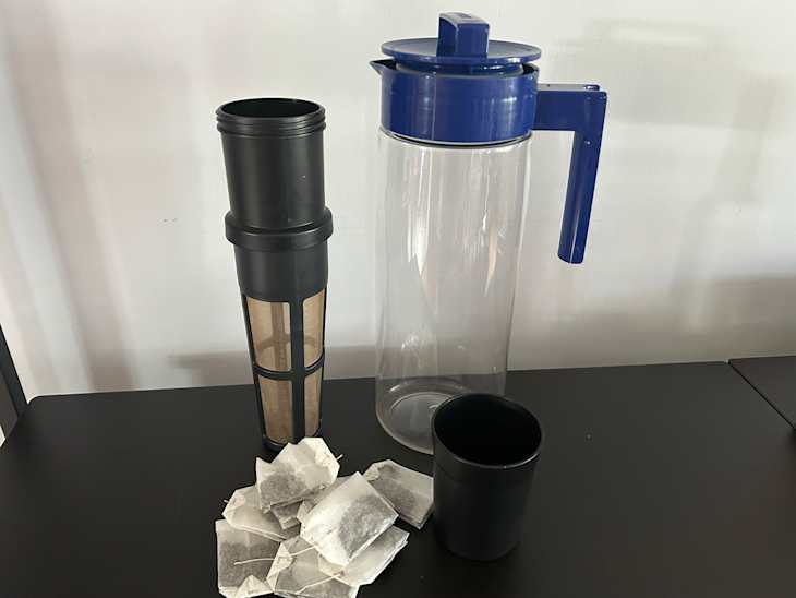 The $33 Pitcher I Use to Brew Perfect Iced Tea All Summer | The Kitchn