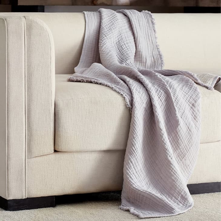 The Best Throw Blankets Tested by Editors in 2022 | Apartment ...
