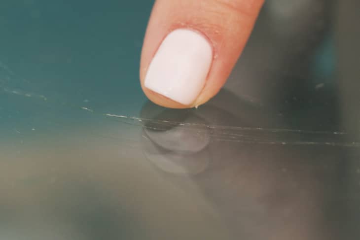 How to Remove Scratches From Glass (7 Solutions) - Dengarden