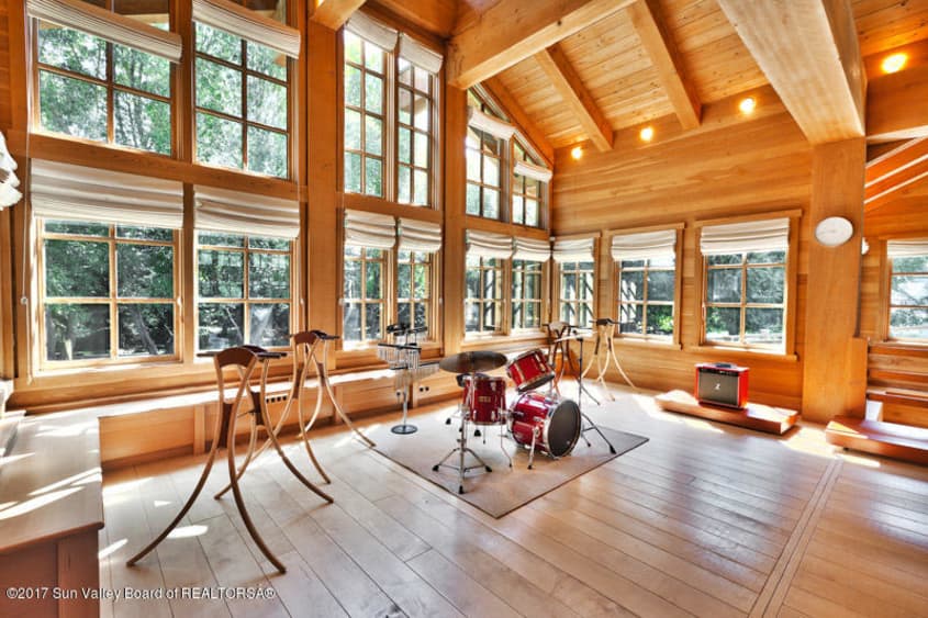 Steve Miller's $16 Million Idaho Compound Is for Sale (And So Big You Might  Get Lost on It)