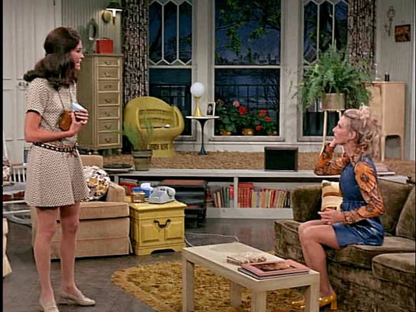 The Mary Tyler Moore Show Apartment Was the Epitome of Single Girl Cool |  Apartment Therapy