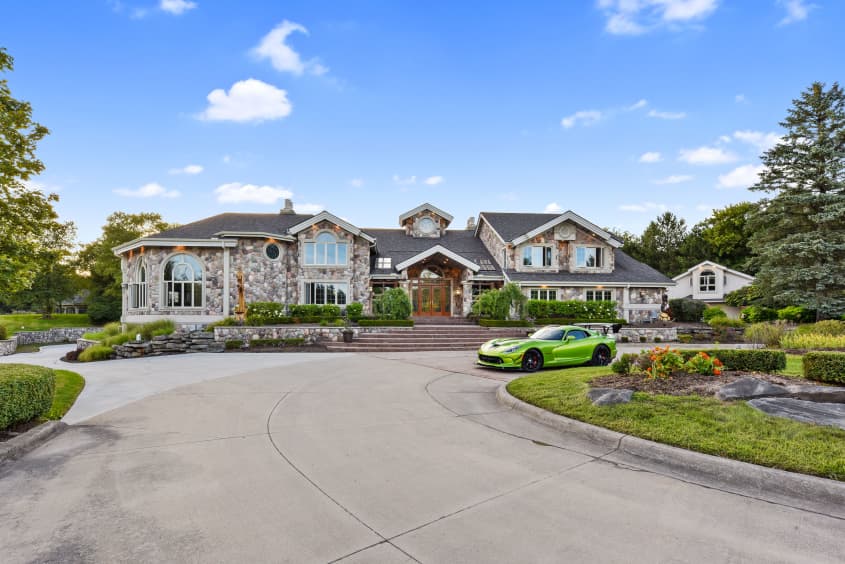 Eminem’s Former Michigan Mansion Is on the Market for $3.2 Million ...