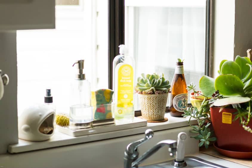 House Tour Cute & Cozy Cole Valley Rental Apartment Therapy