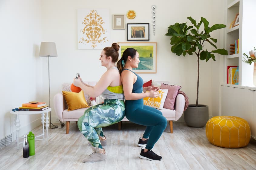 Partner Exercises: Bodyweight, Kettlebell, Dumbell | Apartment Therapy