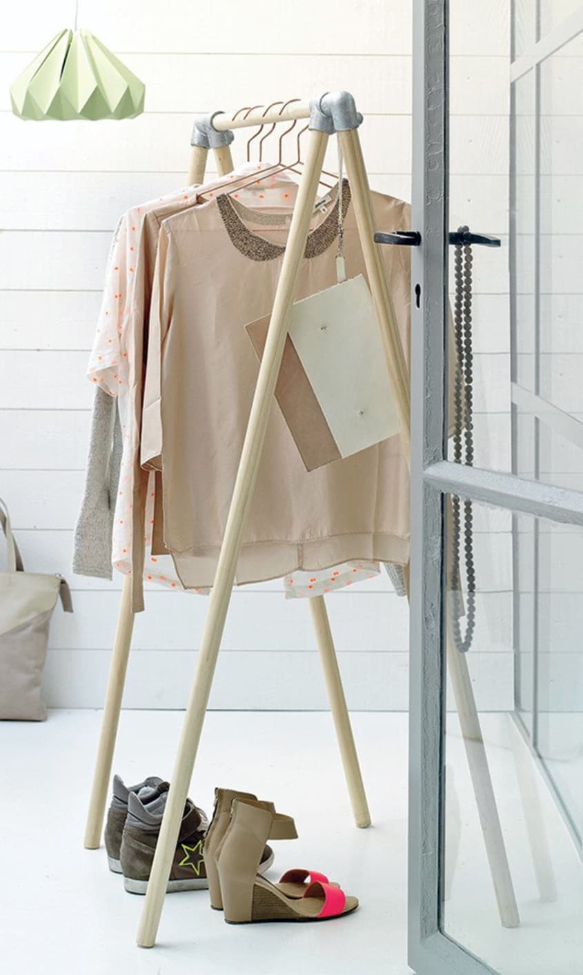 Small Apartment Clothing Rack