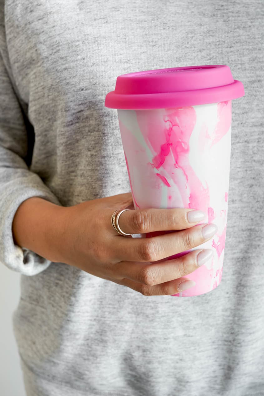 3 DIYs to Personalize Your Travel Coffee Mug Apartment Therapy