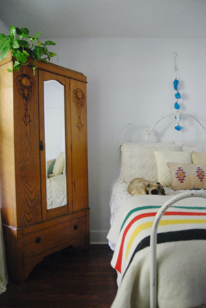 House Tour A Southwestern Shabby Chic Austin Apartment Apartment Therapy