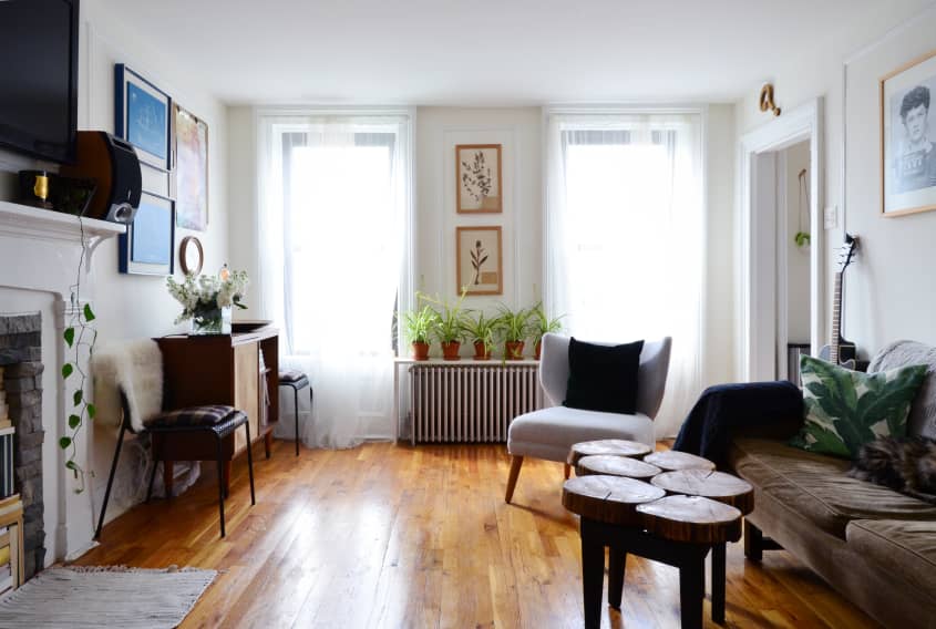 Video House Tour 325 Sq Ft Apartment in Brooklyn Apartment Therapy