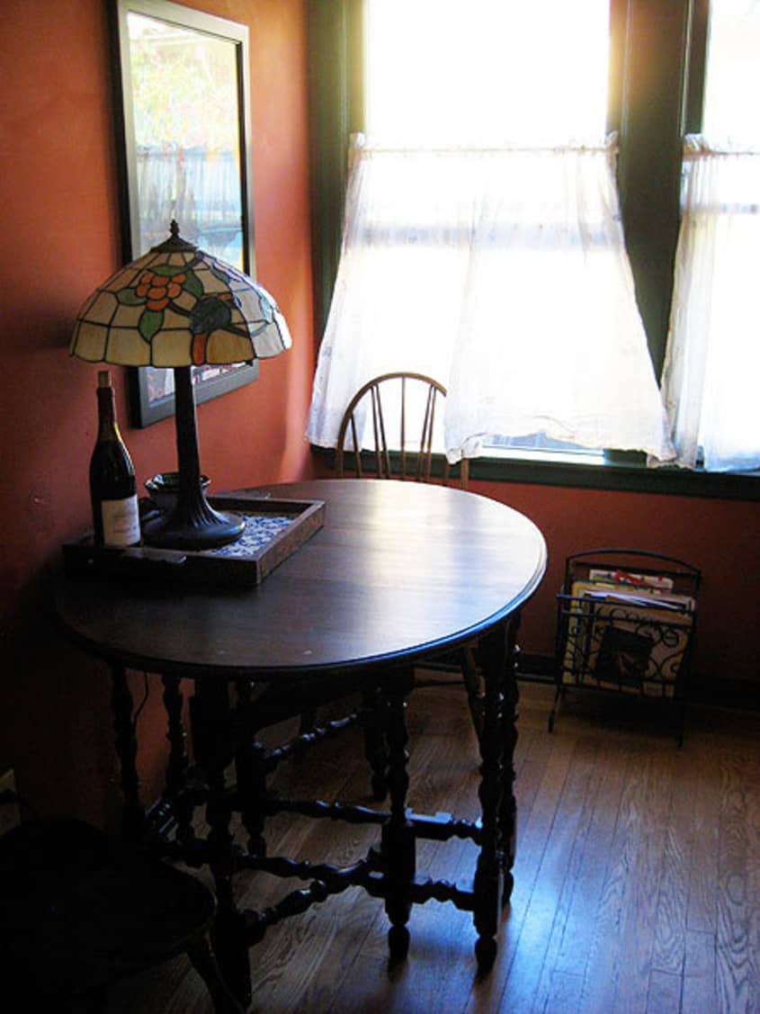 Melissa and Stephen’s Preserved Spanish Revival Apartment Therapy