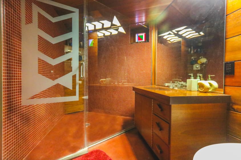 This Heart Shaped Island Comes with a Frank Lloyd Wright House ...