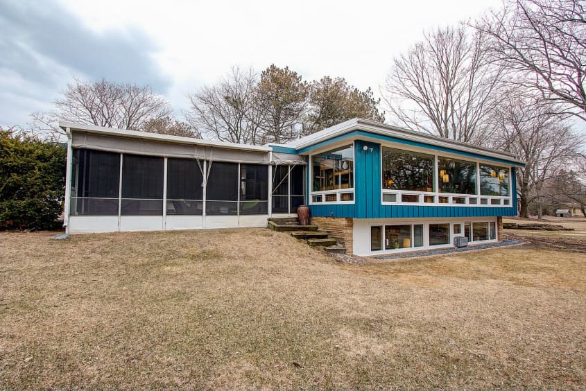 Colorful MidCentury Modern Home in Bayside, Wisconsin Apartment Therapy