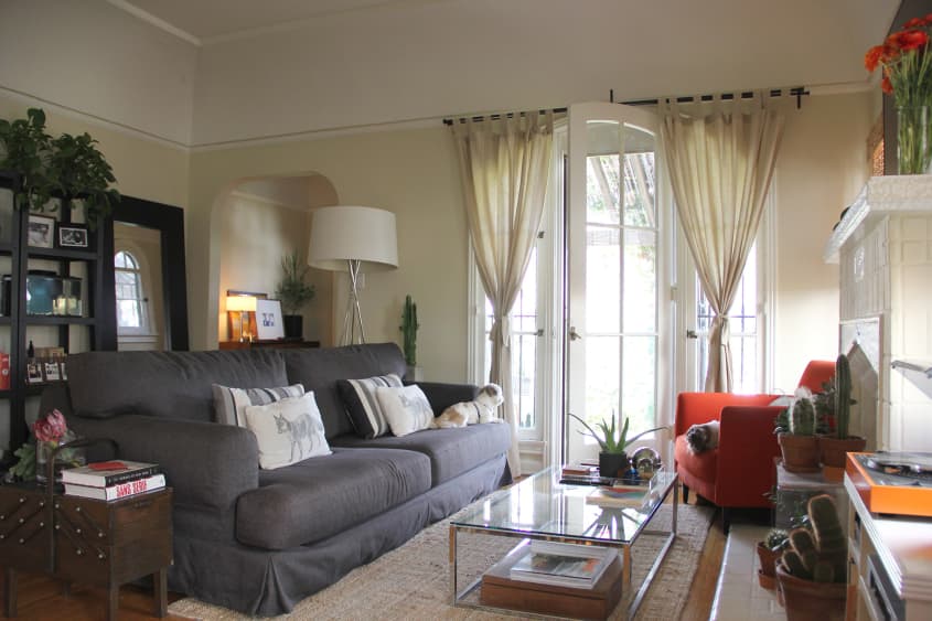 Form & Function Stylishly Blend in this Miracle Mile Home in LA