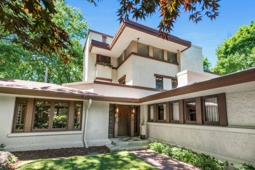 Both of Frank Lloyd Wright’s Booth Houses Are For Sale | Apartment Therapy