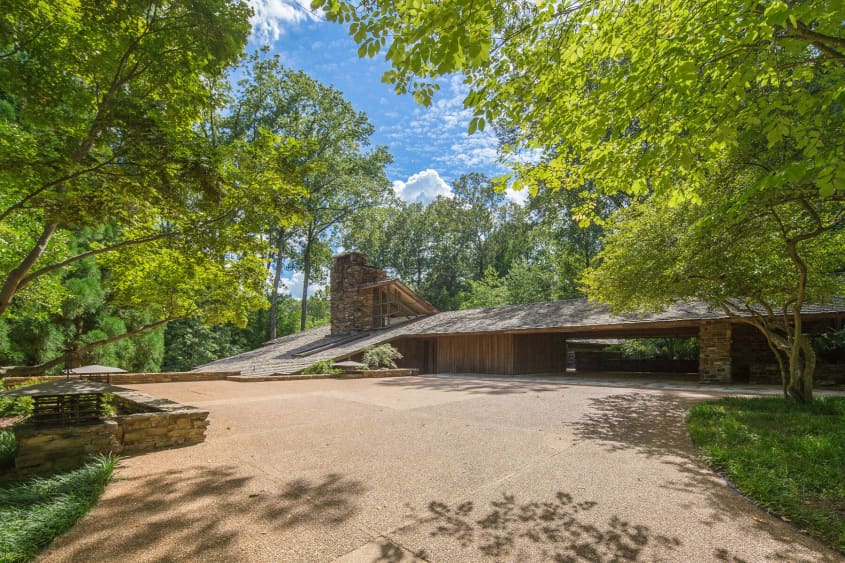 Frank Lloyd Wright Inspired Home Is For Sale | Apartment Therapy