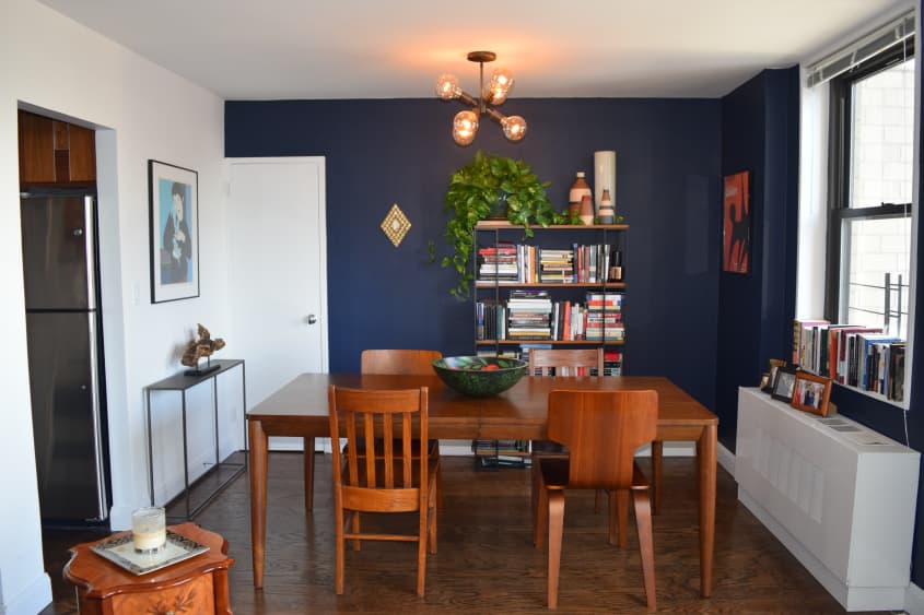 An Art Historian’s New York Apartment Filled With “Bookish Warmth