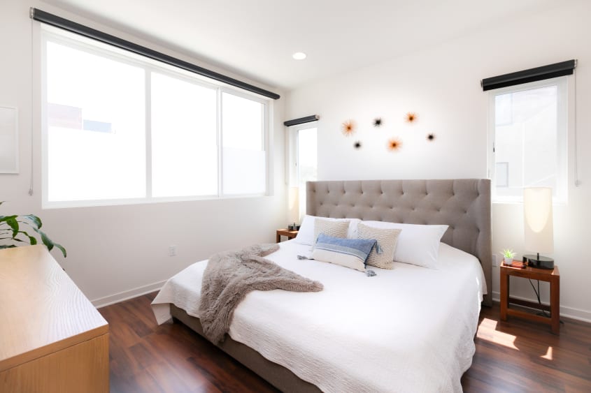 2926 Rowena Avenue 6, Los Angeles, CA 90039 Apartment Therapy