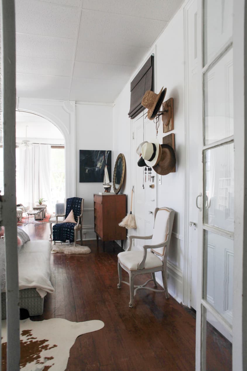 New Orleans Home Tour A Designer's Uptown Studio Apartment Therapy