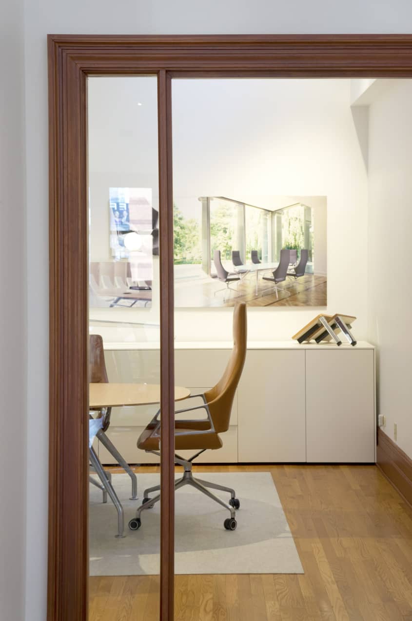 WorkspaceTour: Wilkhahn's Modern Chicago Office | Apartment Therapy