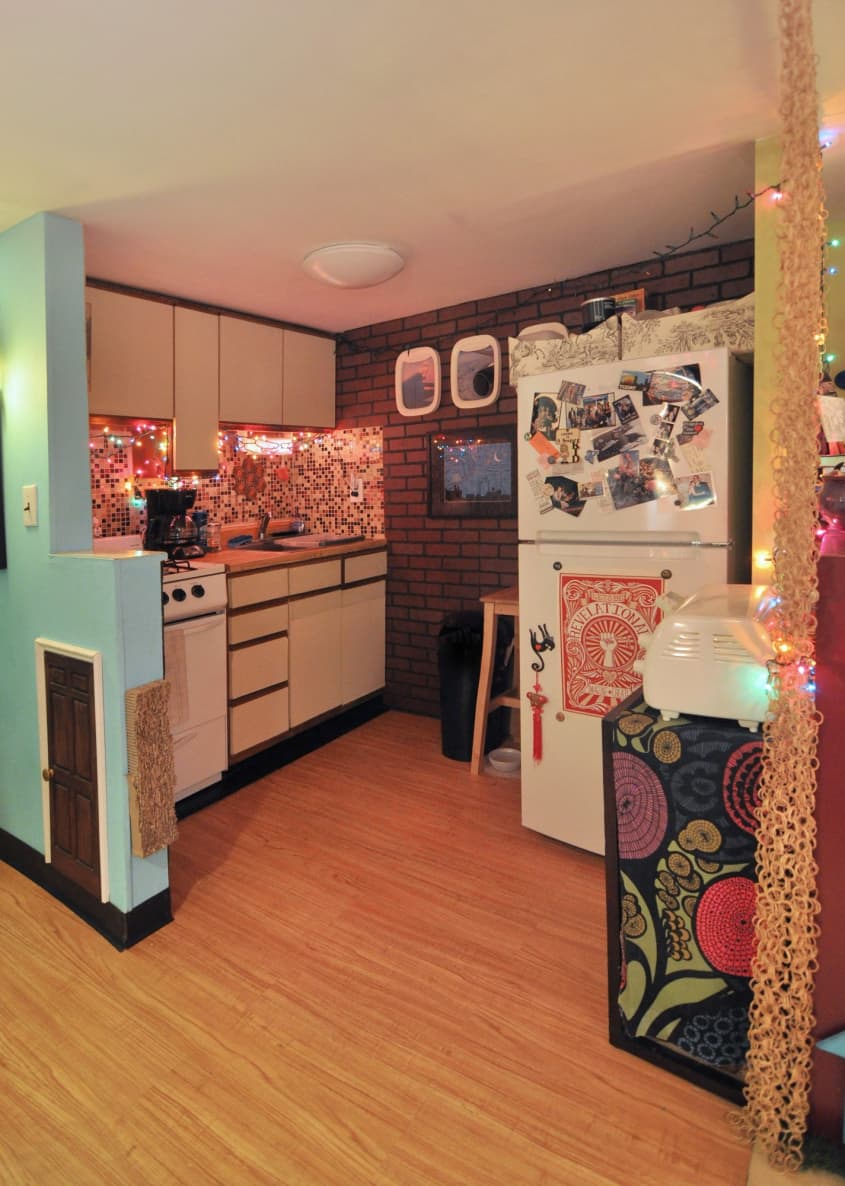Laura Lee’s Bright & Playful Basement Studio Apartment Therapy