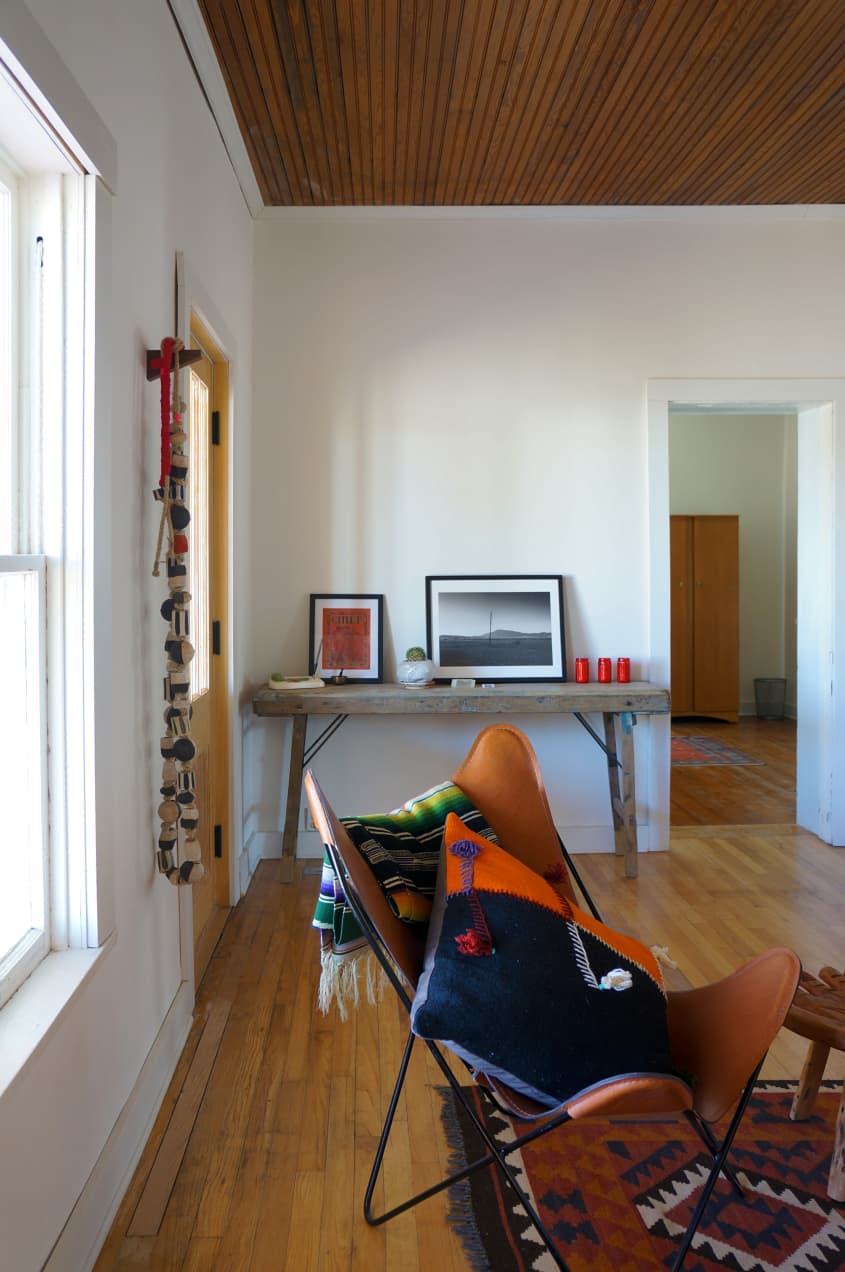 House Tour A Modern Adobe Farmhouse Marfa Home Apartment Therapy