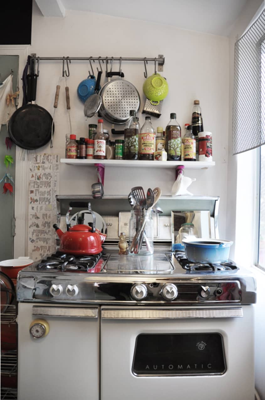 Emily & Erick’s Modern Eclectic British Eccentric Bungalow | Apartment ...