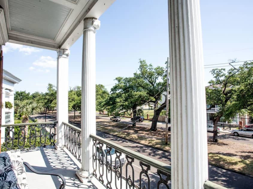 Serena Williams New Orleans HomeAway Rental Photos Apartment Therapy