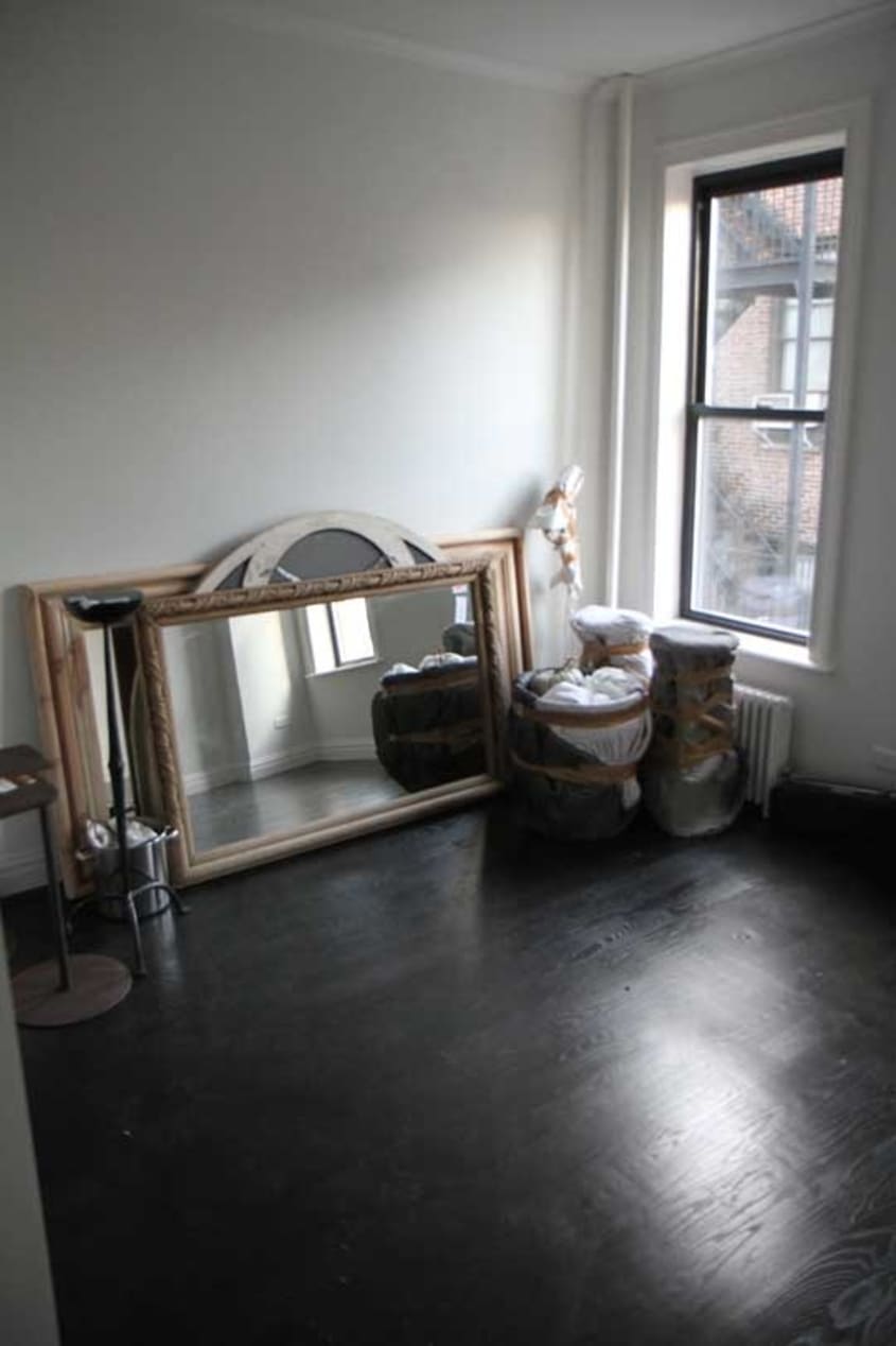 Maxwell & Lulu’s Temporary Digs Apartment Therapy