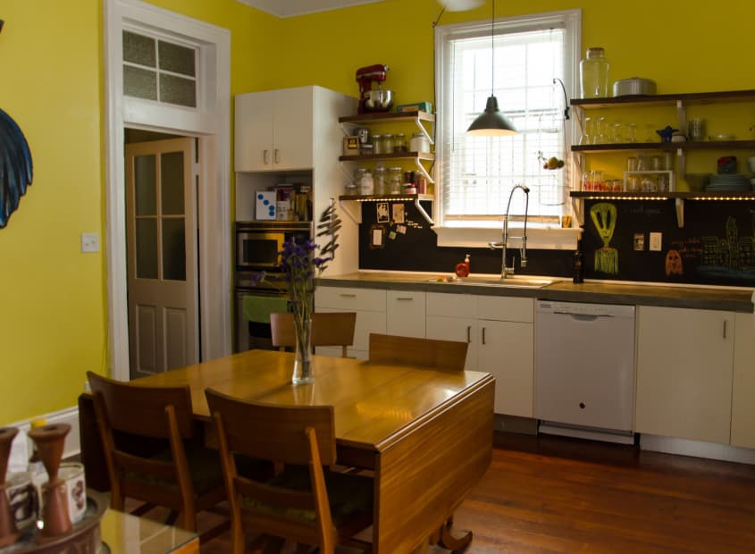 Tyler & Matthias’ Lofty Cottage | Apartment Therapy
