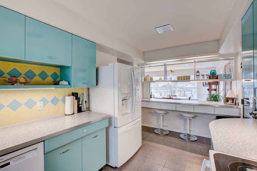 Colorful MidCentury Modern Home in Bayside, Wisconsin Apartment Therapy