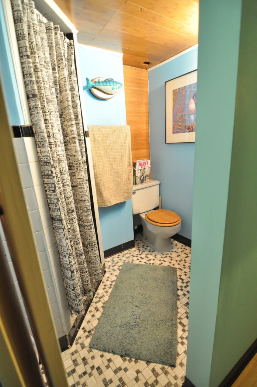 Laura Lee’s Bright & Playful Basement Studio Apartment Therapy