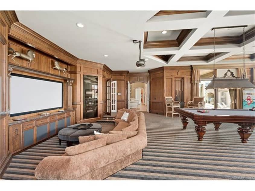 Shake ‘n’ Bake In Ricky Bobby’s Manse From Talladega Nights | Apartment ...