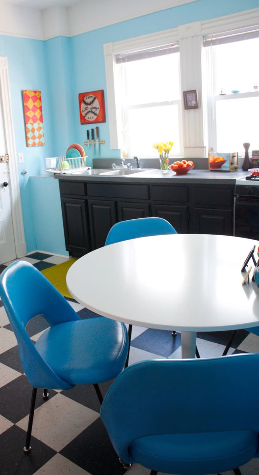 Artist John Guthrie’s Heavenly Haven Apartment Therapy