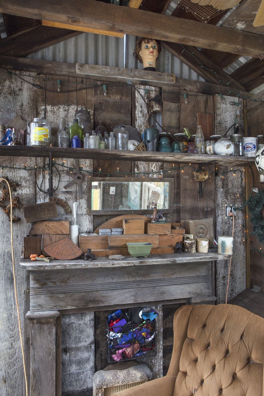 A Creative New Orleans Backyard Full of Found Objects | Apartment Therapy