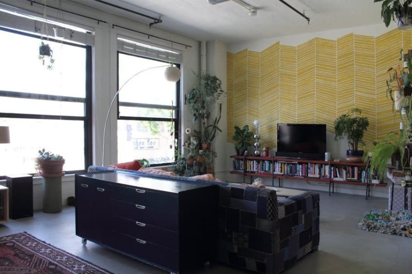 SplashOfColor Roundup 14 Accent Walls (And 1 Accent Ceiling!) Apartment Therapy