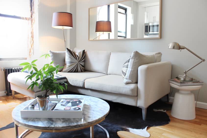 House Tour: A Streamlined Apartment in Hell's Kitchen | Apartment Therapy