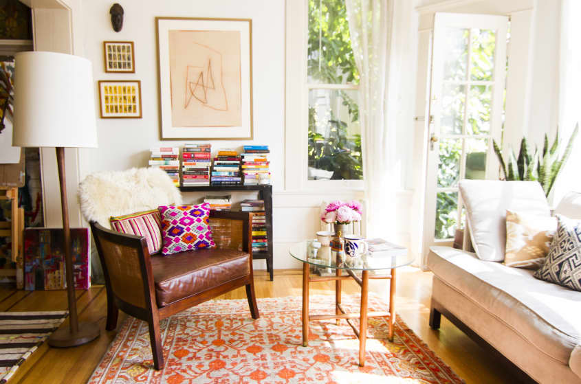 Cozy Nooks, Comfy Chairs, & Fluffy Beds JustRight Spots To Get Your Reading On Apartment Therapy