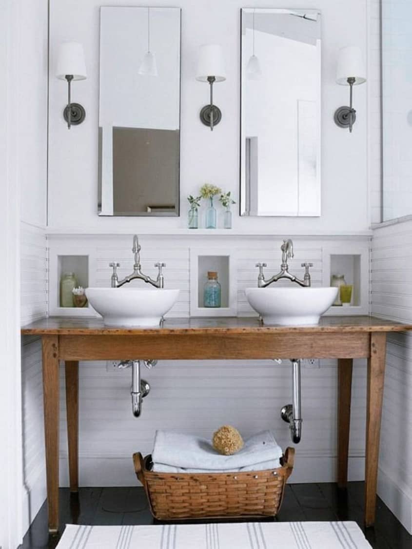 14 Ways to Decorate with Vintage Pieces in Your Bathroom | Apartment ...