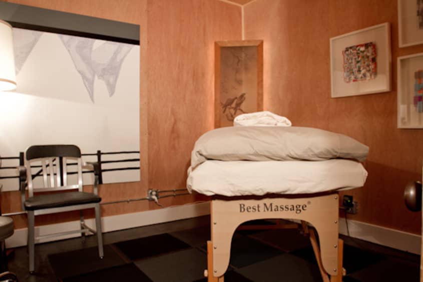 Poke Acupuncture’s New Spot On Melrose Apartment Therapy