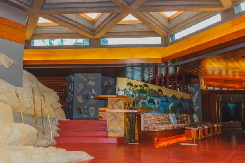 This Heart Shaped Island Comes with a Frank Lloyd Wright House ...
