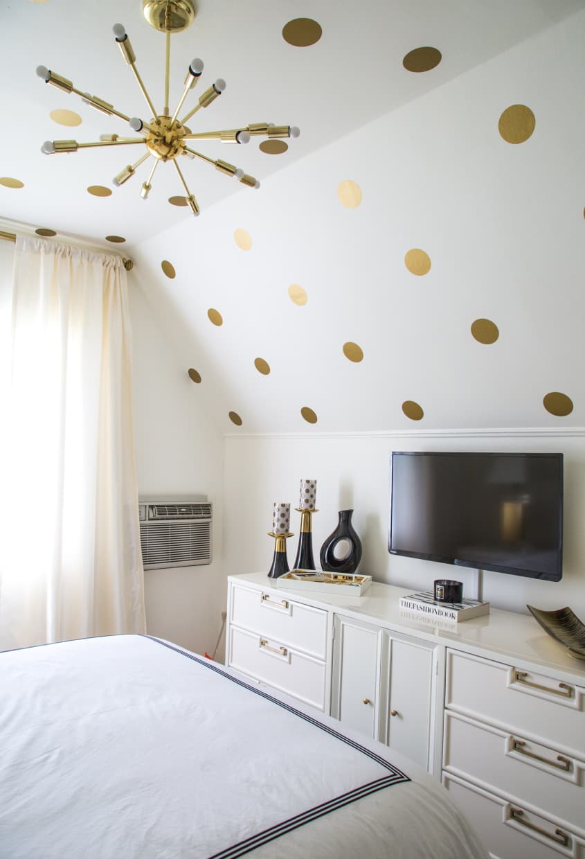 Before & After: Kristen’s Modern Regency Bedroom Makeover | Apartment ...