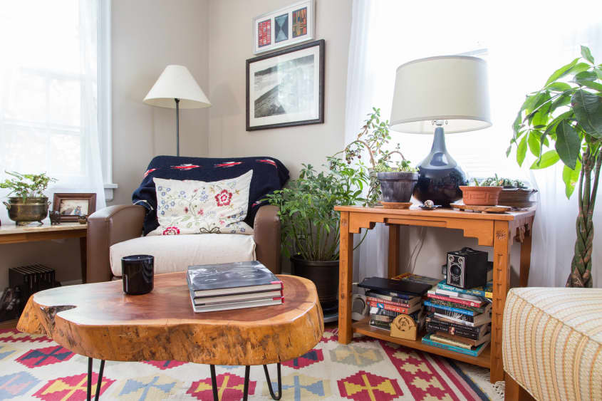 House Tour A Lovely Home Despite A Limited Budget Apartment Therapy   94eb6f9a9fab9b5533d0c8049a6ab8b9e2a1150d