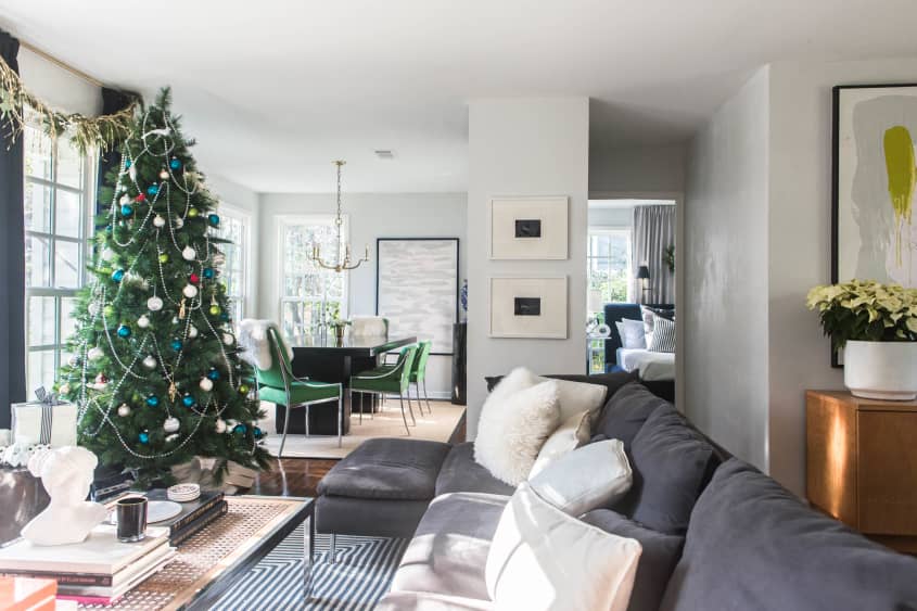 House Tour: A Chic Holiday-ready Austin Bungalow | Apartment Therapy