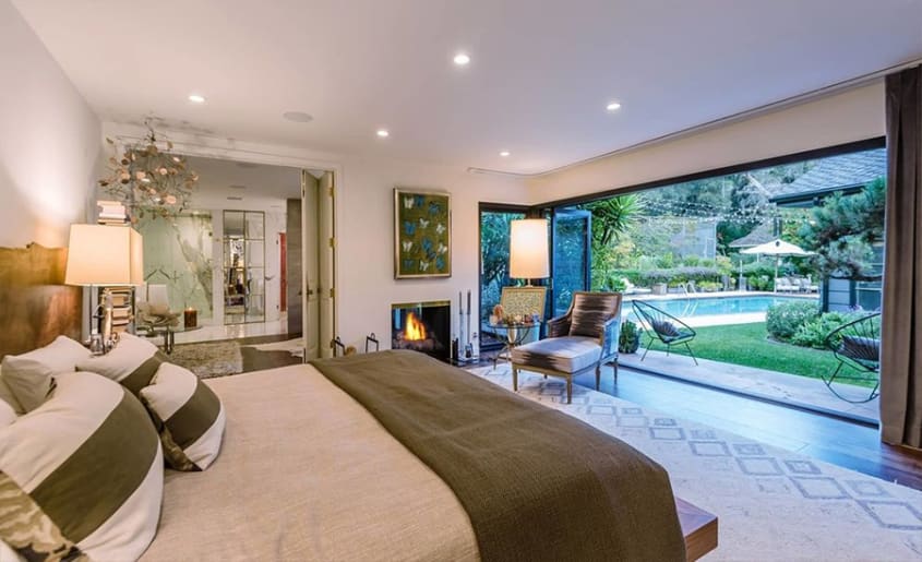 Celebrity House Swap David Arquette Buys Kate Walsh’s Pad for 4.6