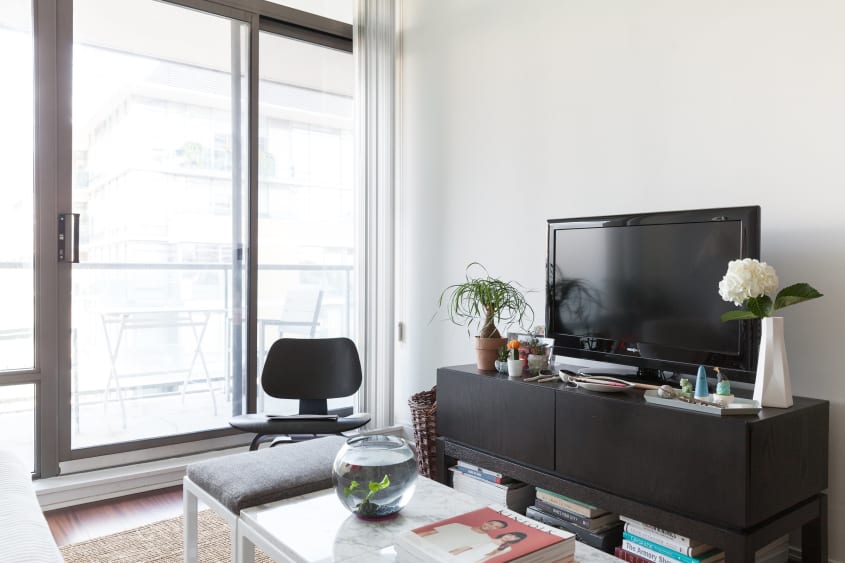 House Tour: Signy's Well-Curated Condo | Apartment Therapy