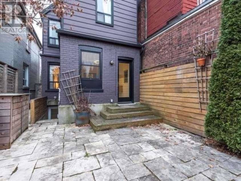 Meghan Markle’s Toronto Rental Is For Sale Apartment Therapy